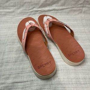 SPERRY Adriatic Thong Skip Lace Leather Sandal in size 9.5